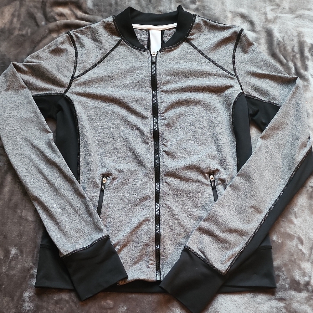 Women's Gray and Black Jacket